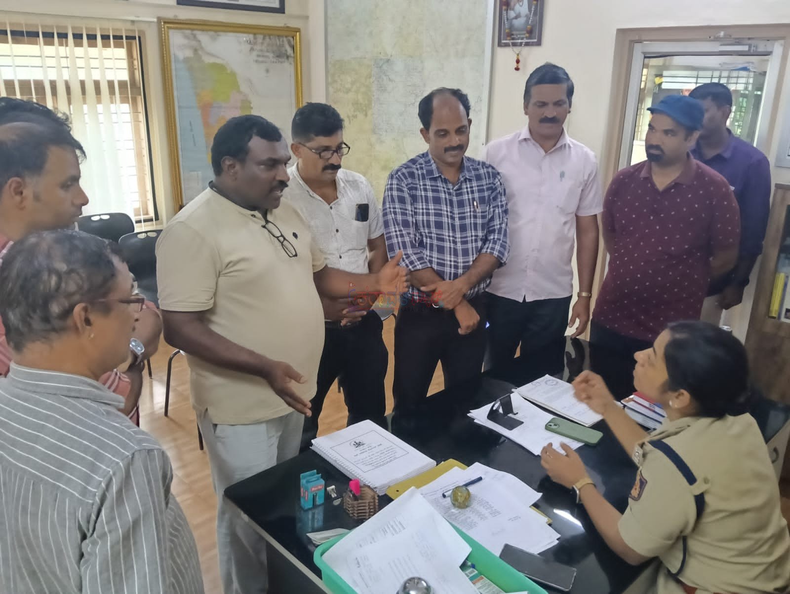 ಕಾರ್ಕಳ: ಸಾಮಾಜಿಕ ಜಾಲತಾಣದಲ್ಲಿ ಪತ್ರಕರ್ತರ ನಿಂದನೆ; ಪತ್ರಕರ್ತರಿಂದ ಎಎಸ್ಪಿಗೆ ದೂರು