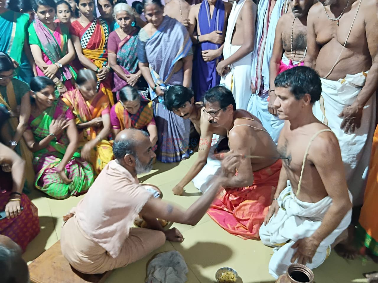 ಅಜೆಕಾರು:ಪ್ರಥಮೈಕಾದಶೀ ಪ್ರಯುಕ್ತ ತಪ್ತ ಮುದ್ರಾಧಾರಣೆ