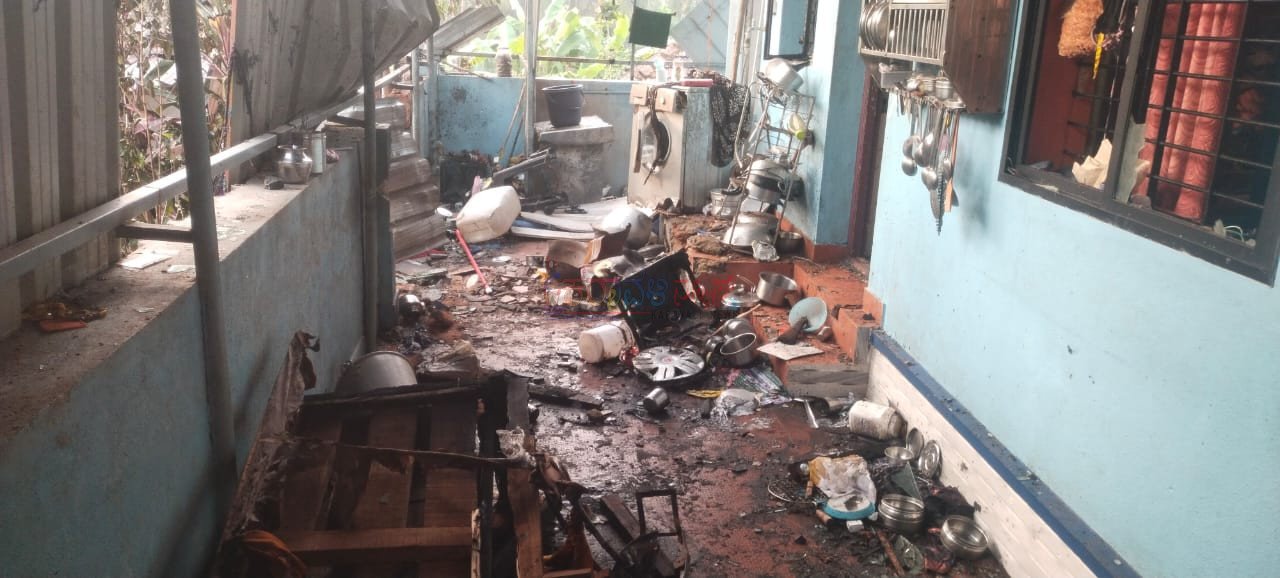 ಕಾರ್ಕಳದ ಸಾಣೂರಿನಲ್ಲಿ ಗ್ಯಾಸ್ ಸಿಲಿಂಡರ್ ಸ್ಪೋಟ: ಲಕ್ಷಾಂತರ ರೂ ಮೌಲ್ಯದ ಸೊತ್ತುಗಳು ಭಸ್ಮ: ತಪ್ಪಿದ ಭಾರೀ ಅನಾಹುತ