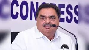 ದೇವಸ್ಥಾನಗಳಲ್ಲಿ ಕೇಸರಿ ಧ್ವಜ ಹಾರಿಸಬೇಡಿ ಎಂದ ಕಾಂಗ್ರೆಸ್​​ನ ಮುಖಂಡ ರಮಾನಾಥ ರೈ: ವಿವಾದಾತ್ಮಕ ಹೇಳಿಕೆ ನೀಡಿದ ರೈ ವಿರುದ್ಧ ತೀವ್ರ ಆಕ್ರೋಶ