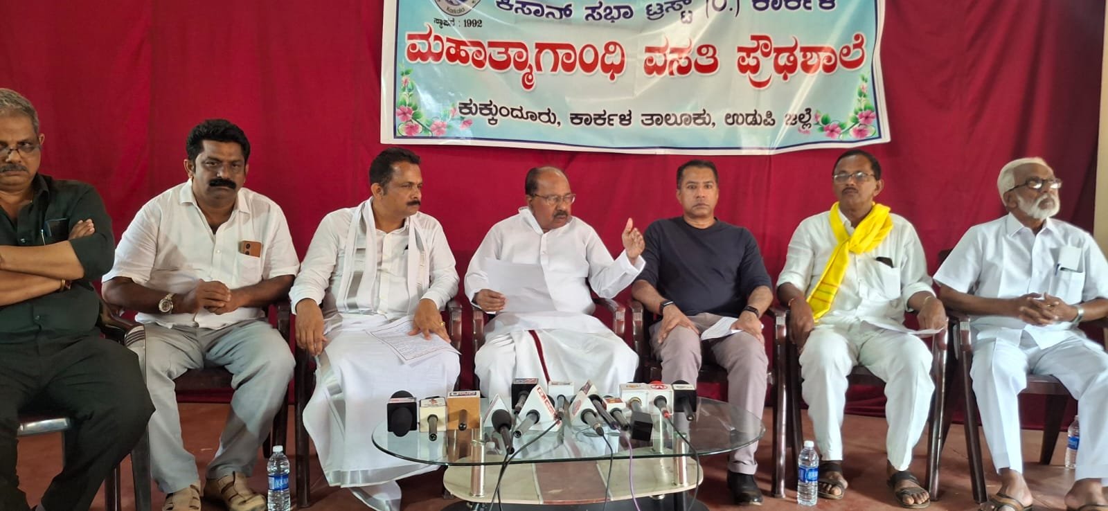 ಫೆ.25ರಂದು ಸಿಎಂ ಸಿದ್ಧರಾಮಯ್ಯ ಕಾರ್ಕಳಕ್ಕೆ: ಅಂಬೇಡ್ಕರ್ ಭವನ ಲೋಕಾರ್ಪಣೆ, ಮಹಾತ್ಮಗಾಂಧಿ ವಸತಿ ಪ್ರೌಢಶಾಲೆ ವಾರ್ಷಿಕೋತ್ಸವದಲ್ಲಿ ಭಾಗಿ