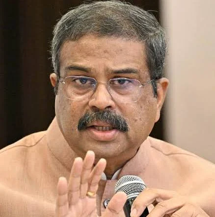 ಮುಂದಿನ ವರ್ಷದಿಂದ NEET ಪರೀಕ್ಷೆ ಆನ್‌ಲೈನ್ : ಪರೀಕ್ಷಾ ಅಕ್ರಮ ತಡೆಗಟ್ಟುವ ನಿಟ್ಟಿನಲ್ಲಿ ಮಹತ್ವದ ಕ್ರಮ: ಕೇಂದ್ರ ಶಿಕ್ಷಣ ಸಚಿವ ಧರ್ಮೇಂದ್ರ ಪ್ರಧಾನ್ ಘೋಷಣೆ