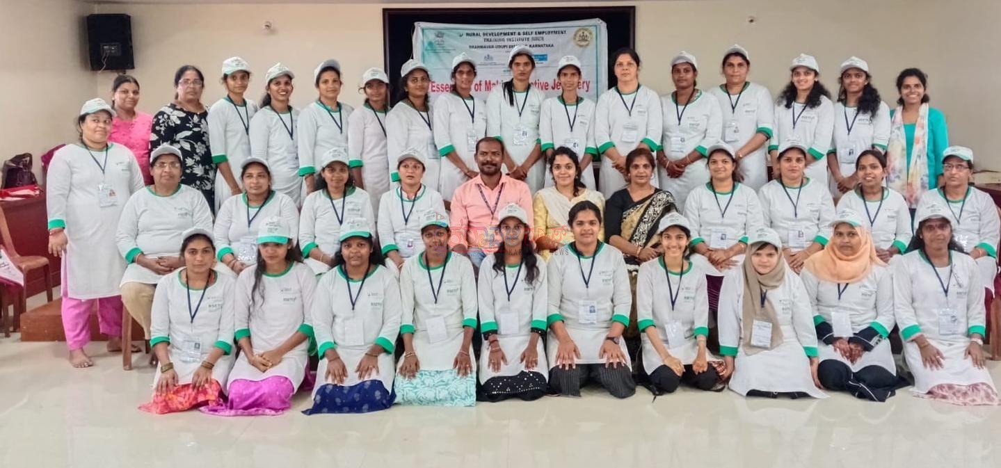 ಅಜೆಕಾರು: ಮಹಿಳೆಯರಿಗೆ ಉಚಿತ ಸ್ವ-ಉದ್ಯೋಗ ತರಬೇತಿ ಶಿಬಿರ ಸಮಾರೋಪ
