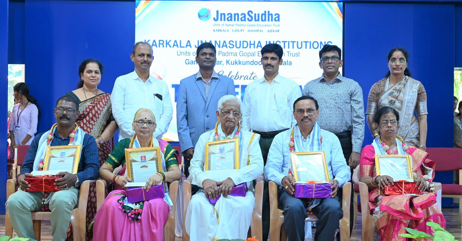 ಕಾರ್ಕಳ ಜ್ಞಾನಸುಧಾ ಶಿಕ್ಷಕರ ದಿನಾಚರಣೆ : ನಿವೃತ್ತ ಶಿಕ್ಷಕರಿಗೆ ಸನ್ಮಾನ